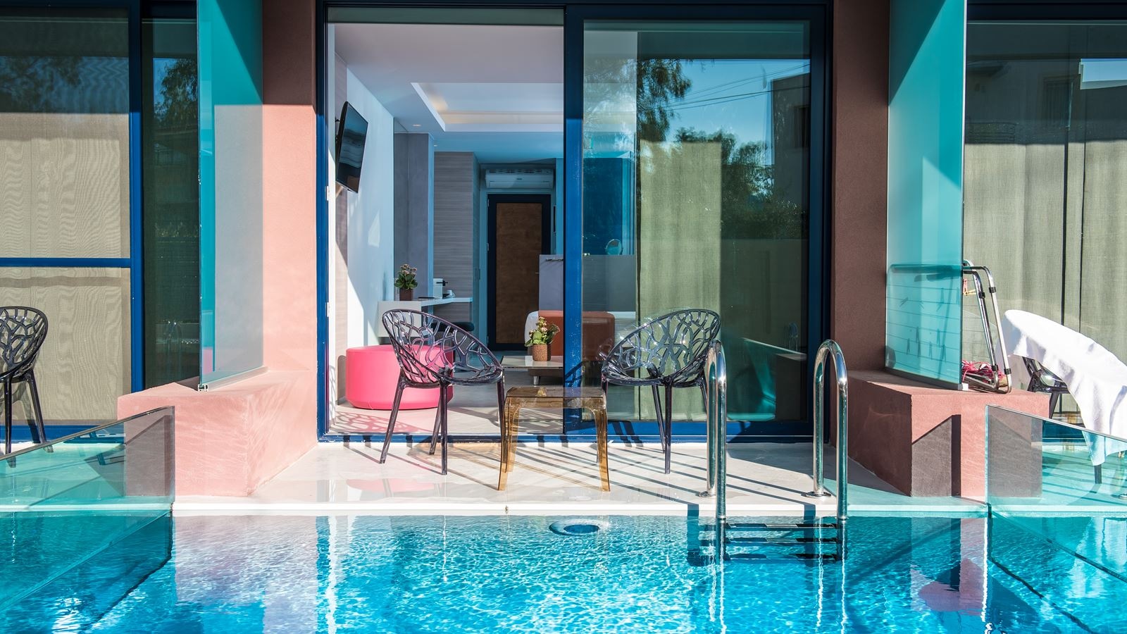 rooms-double-gardenpoolview-private-pool-balcony-or-terrace