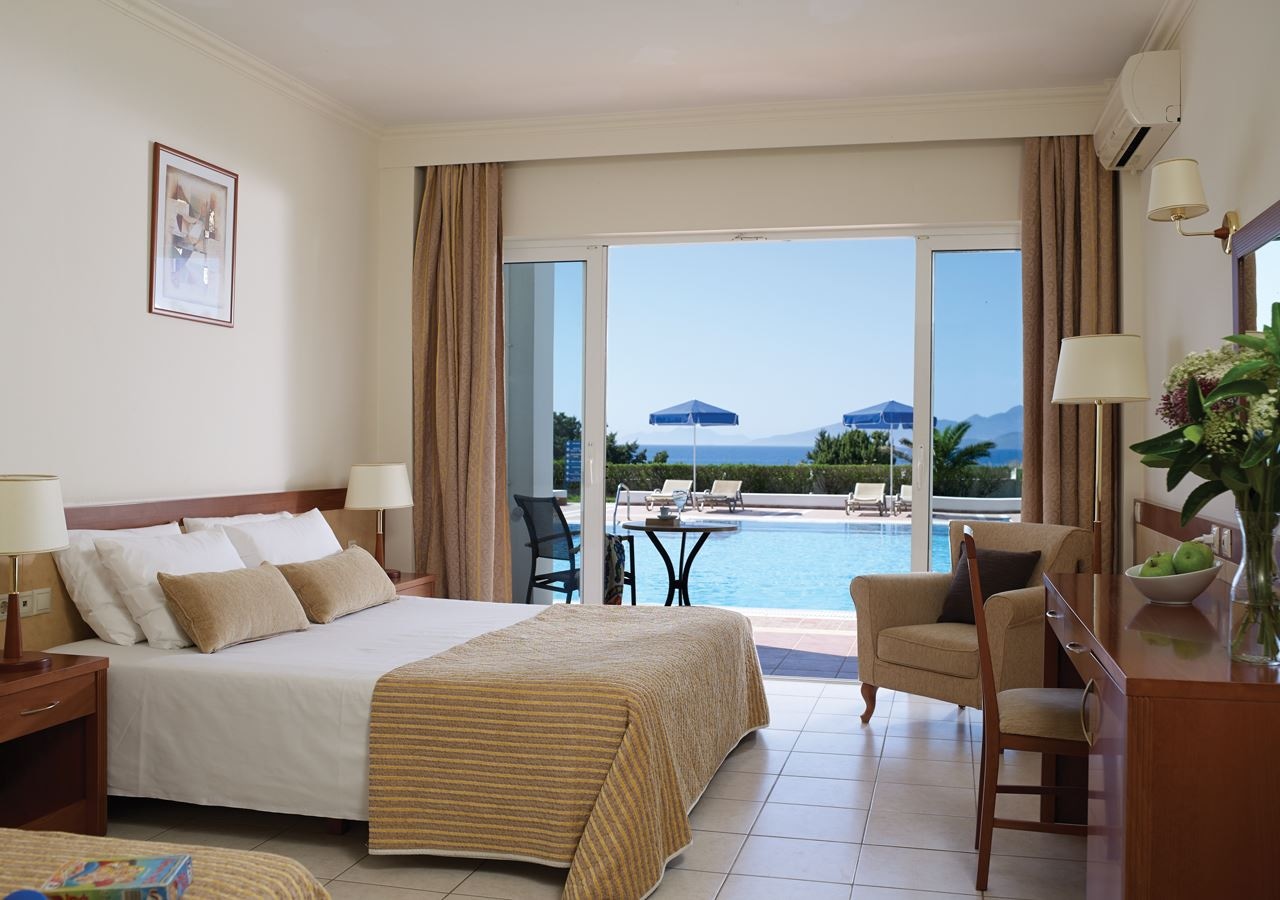 rooms-double-room-swim-up