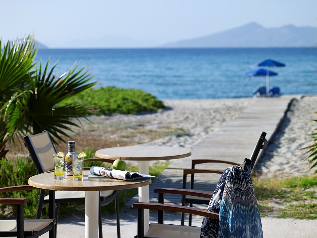 restaurants-ammos-beach-bar