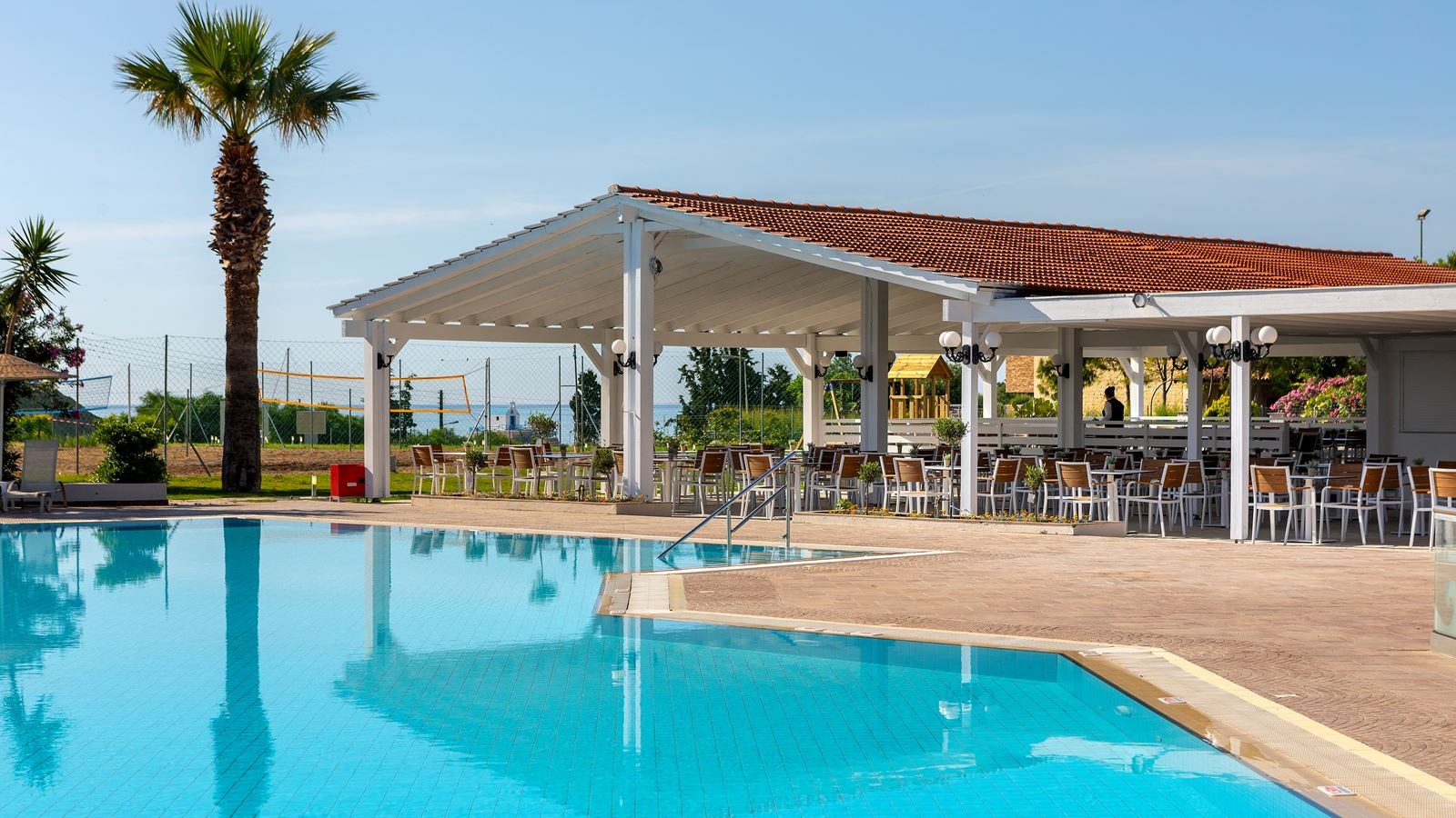 restaurants-thetis-pool-bar