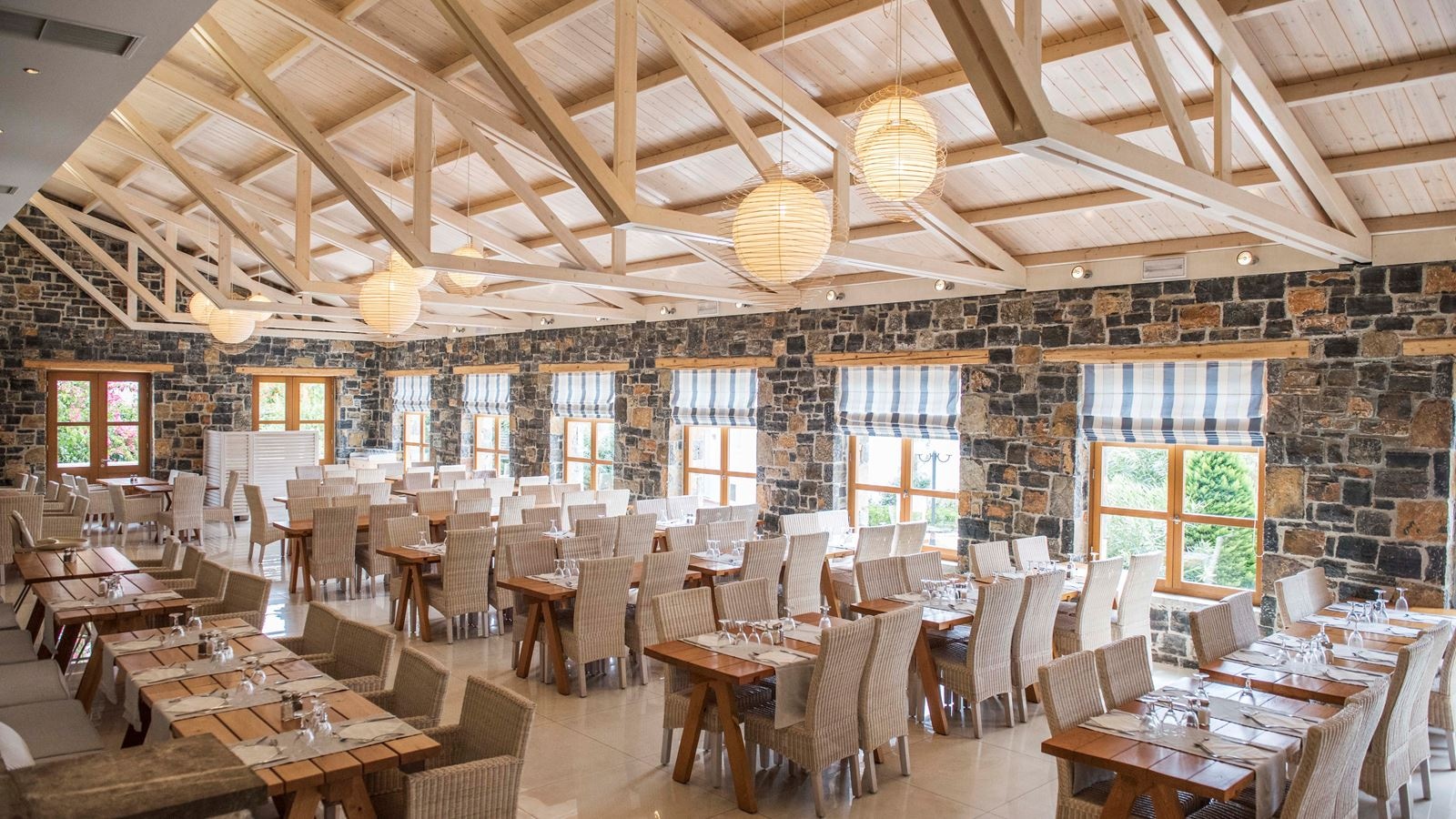 restaurants-orion-main-restaurant