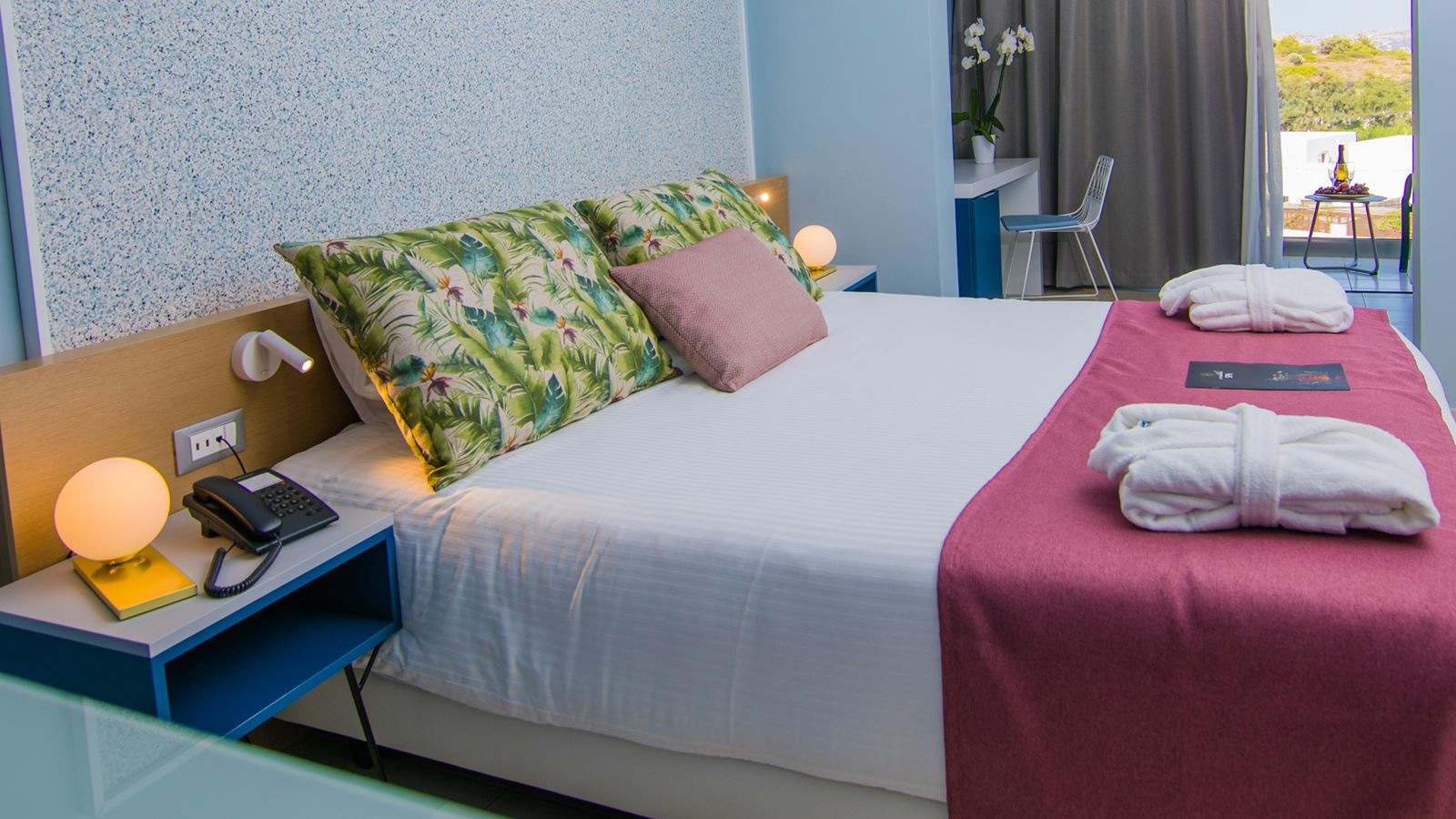 rooms-room-deluxe-double-gardenpoolview-balcony-or-terrace