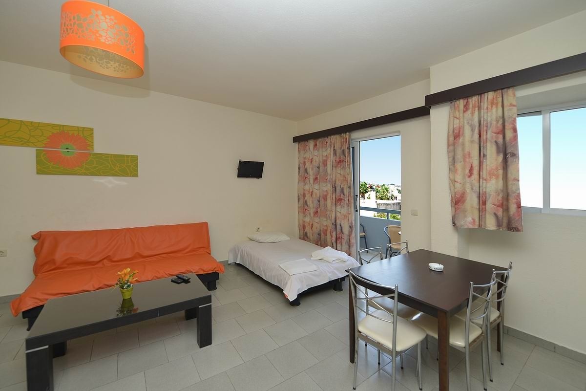 rooms-2-bedroom-apartment