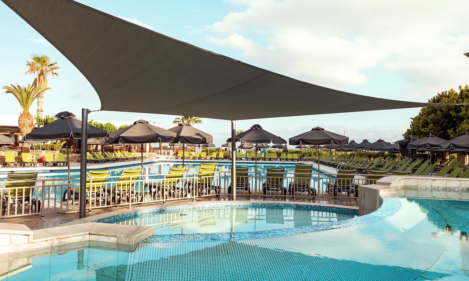 pools-outdoor-childrens-pool