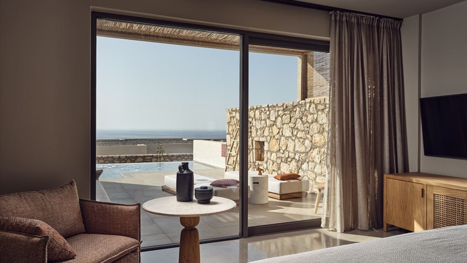 rooms-grand-deluxe-sea-view-with-private-pool