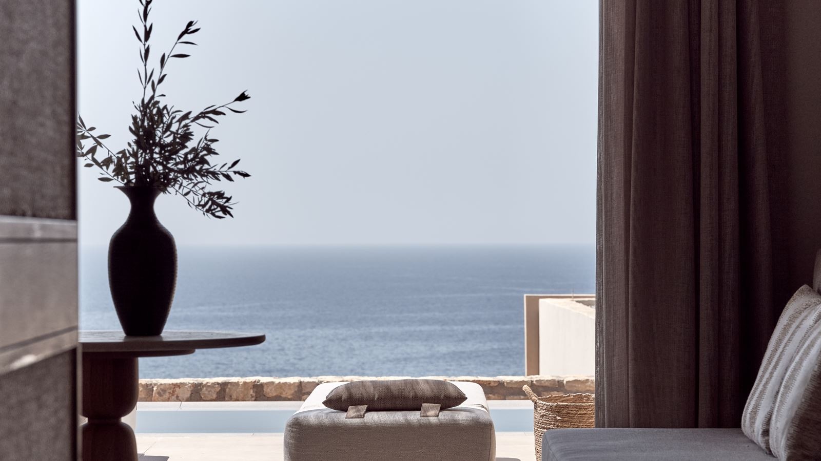 rooms-deluxe-sea-view-with-private-pool