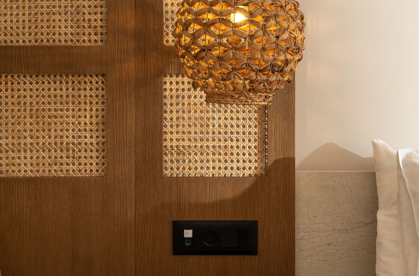 rooms-suite-classic-swimup