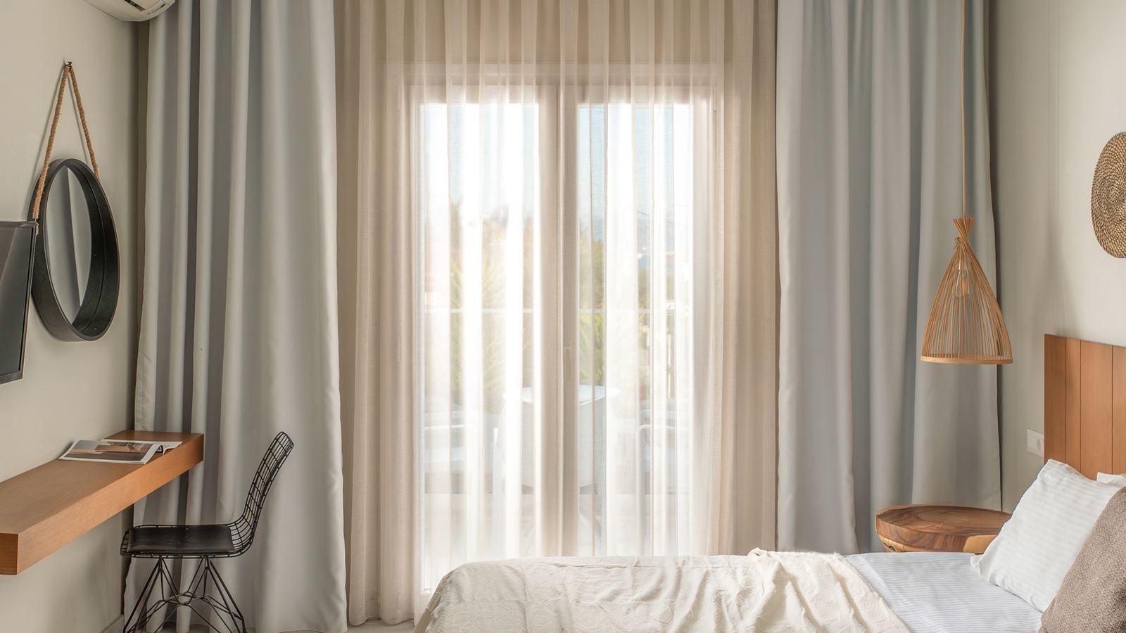 rooms-deluxe-double-room