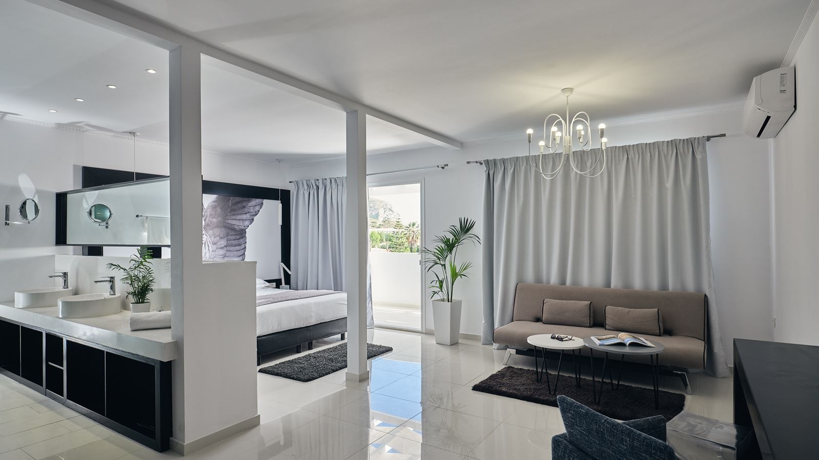 rooms-superior-suite-with-private-jacuzzi