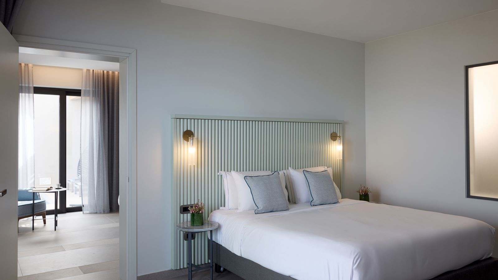 rooms-family-retreat-with-private-pool-sea-view