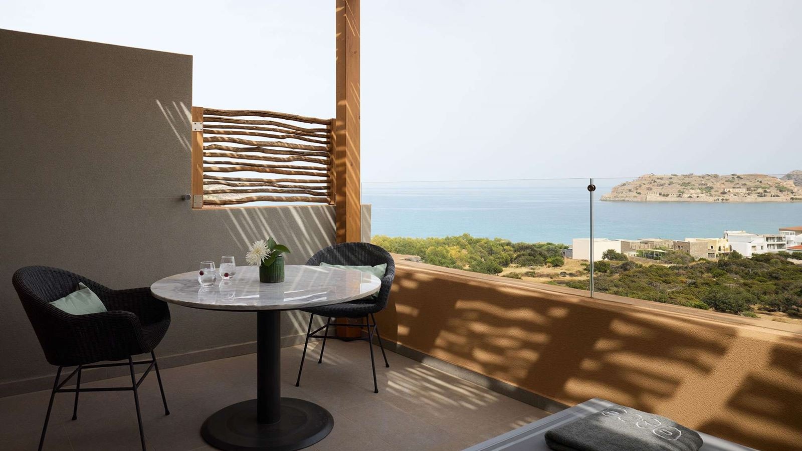 rooms-superior-room-sea-view