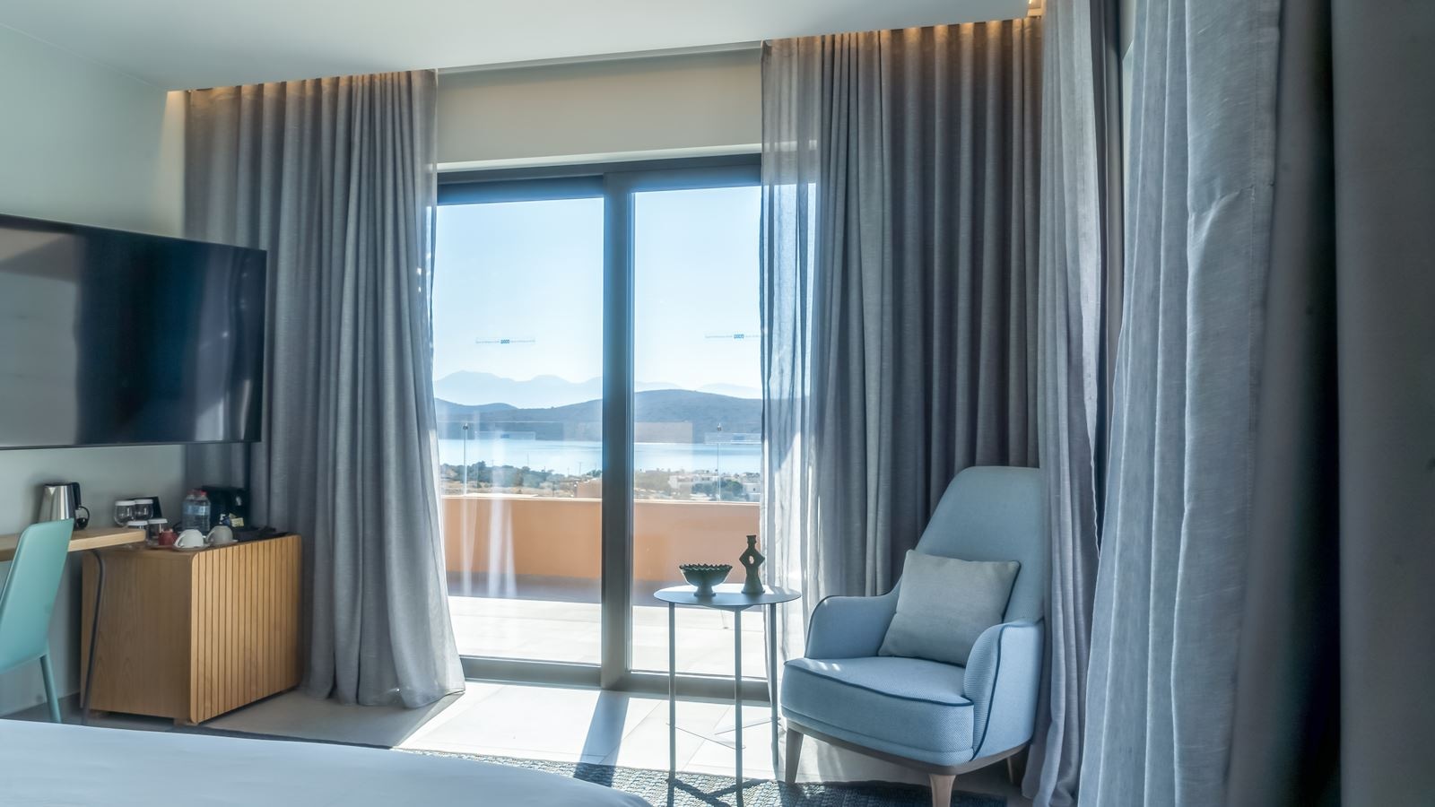 rooms-grand-suite-with-2-private-pools--outdoor-living-area-sea-view