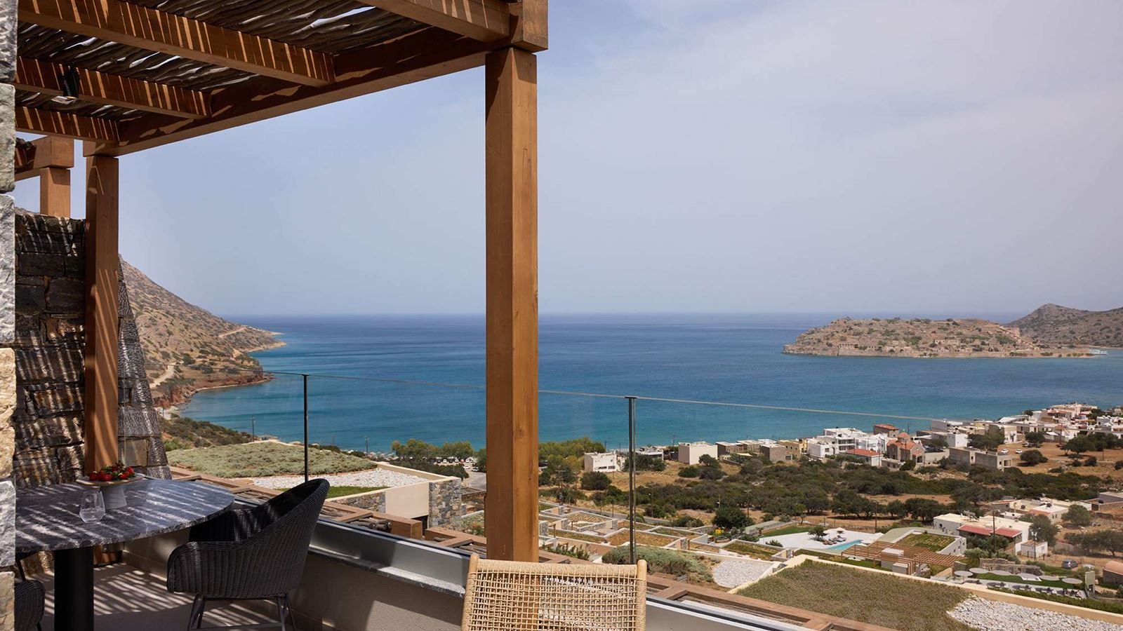 rooms-executive-room-with-private-pool-sea-view