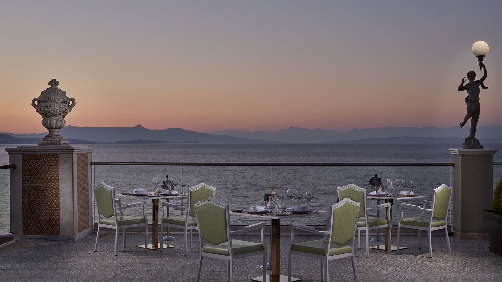 restaurants-ouranos-restaurant