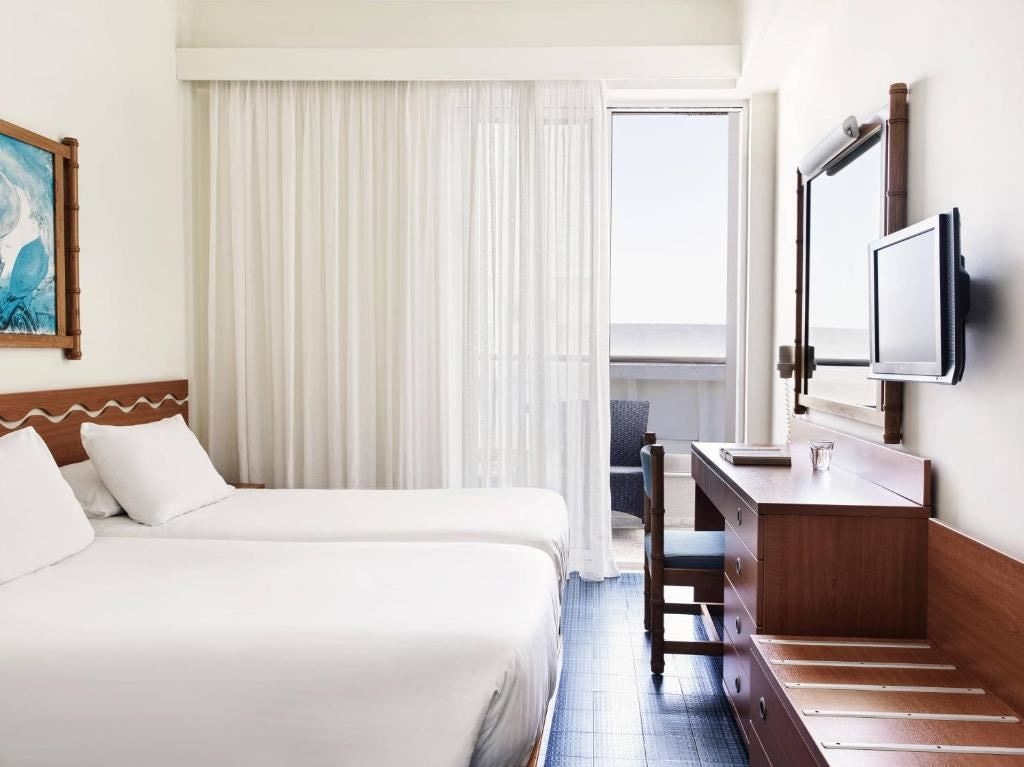 rooms-standard-double-room