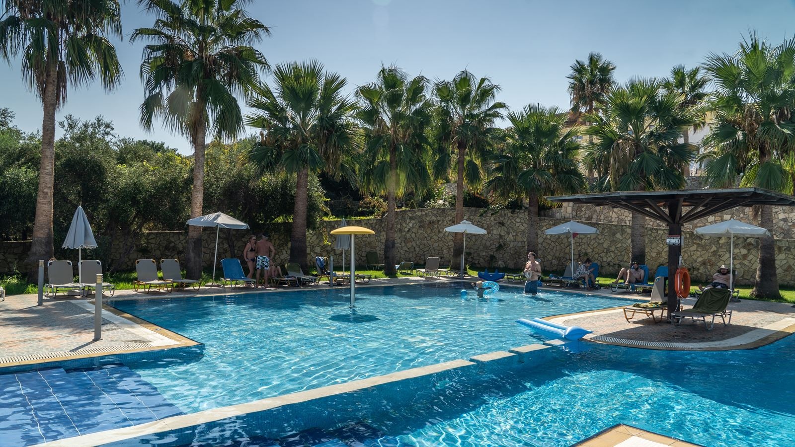 pools-outdoor-childrens-pool