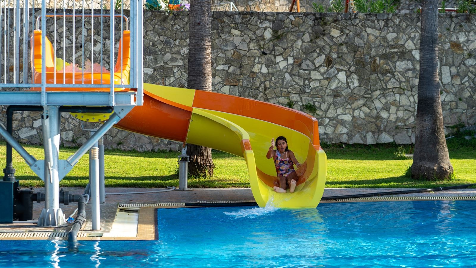 pools-outdoor-childrens-pool