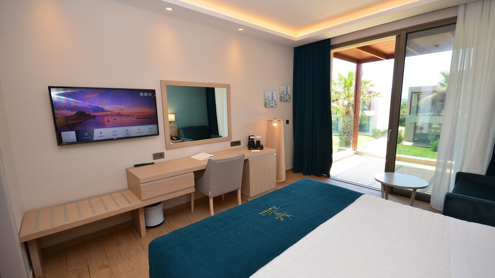 rooms-deluxe-double-garden-view