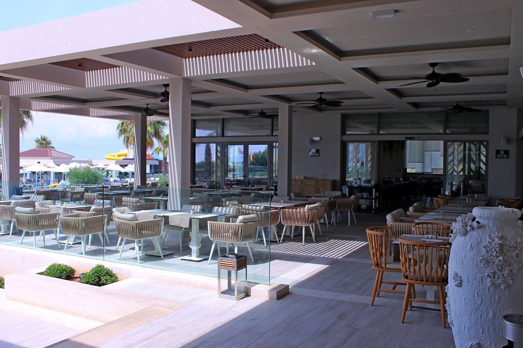 restaurants-main-building