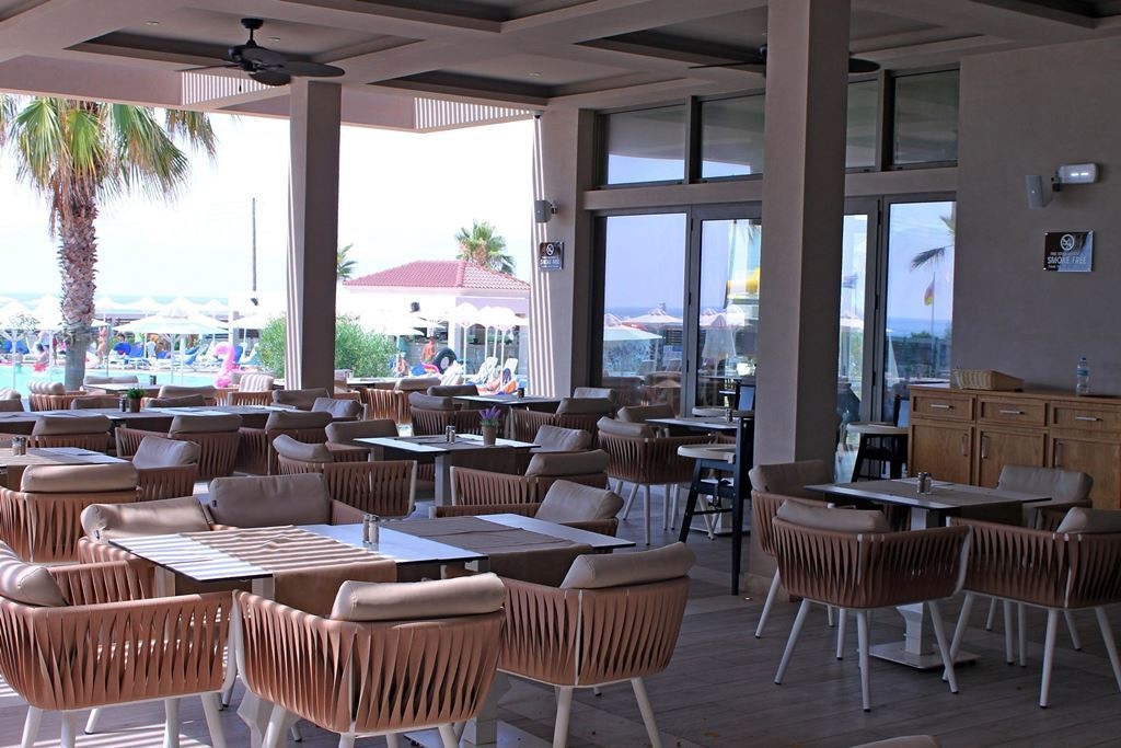 restaurants-main-building