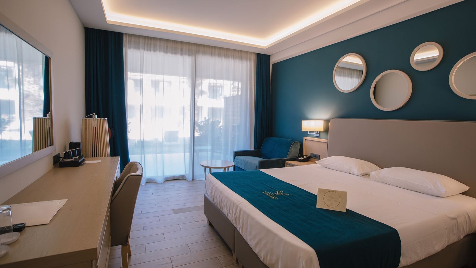 rooms-deluxe-double-for-single-gv