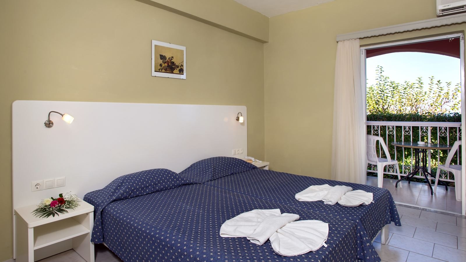 rooms-std-double-room