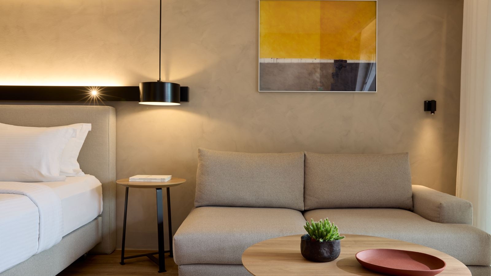 rooms-classic-room-side-sea-view-sharing-pool