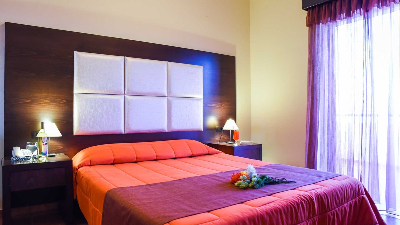 rooms-studio--garden-view