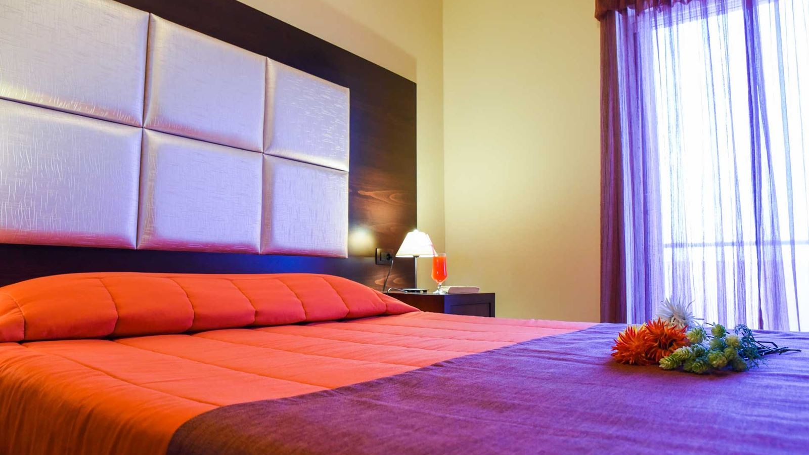 rooms-studio--garden-view