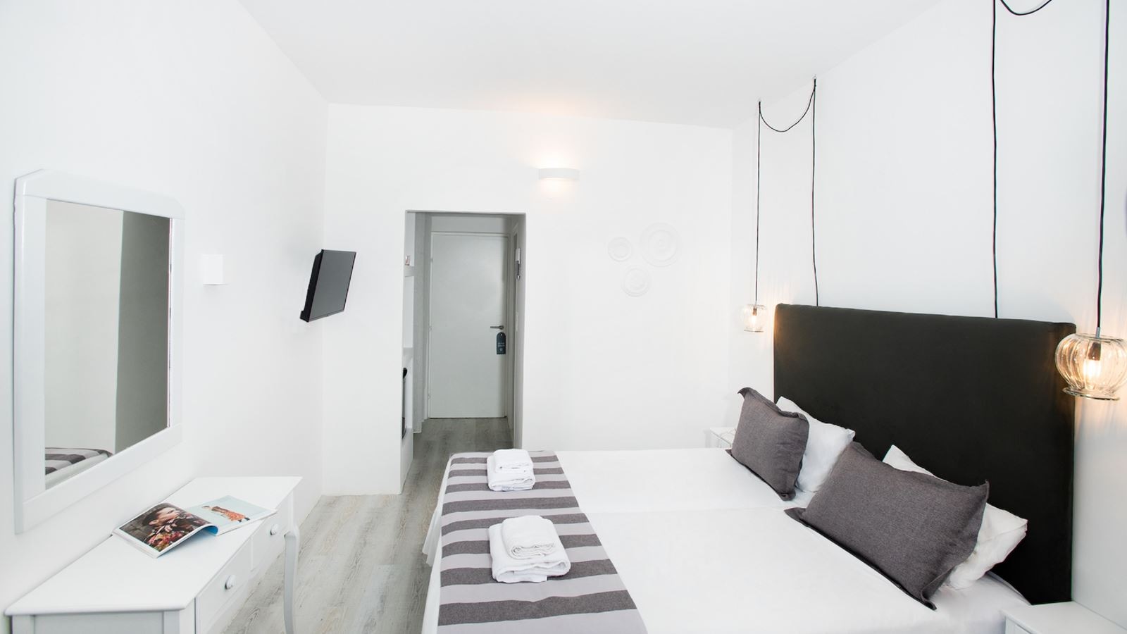 rooms-classic-double-side-sea-view