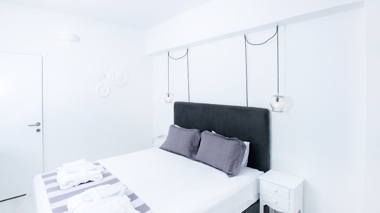 rooms-superior-suite-side-sea-view