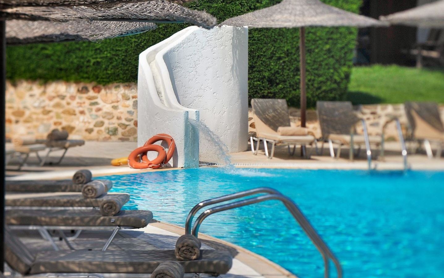 rooms-maisonette-private-pool