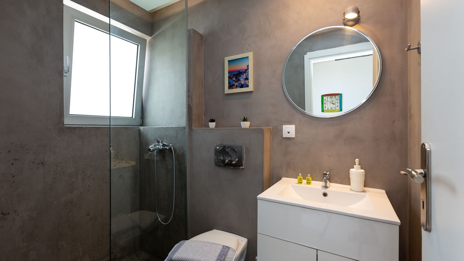 rooms-studio-side-sea-view