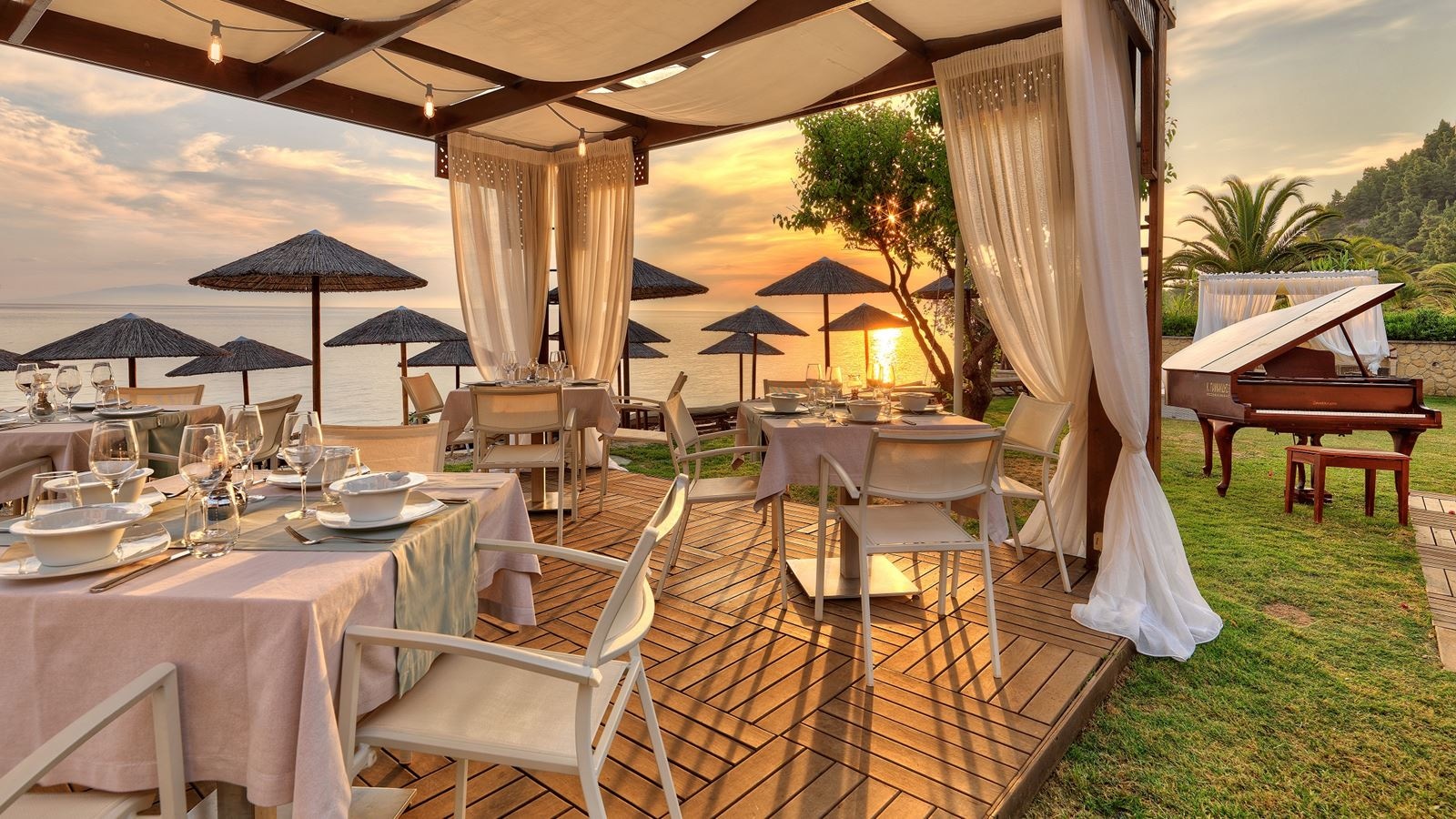 restaurants-olympion-sunset-a-la-carte--day--night