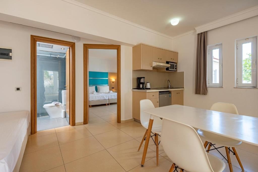 rooms-apartment-1-bedroom-land-view-balcony-or-terrace