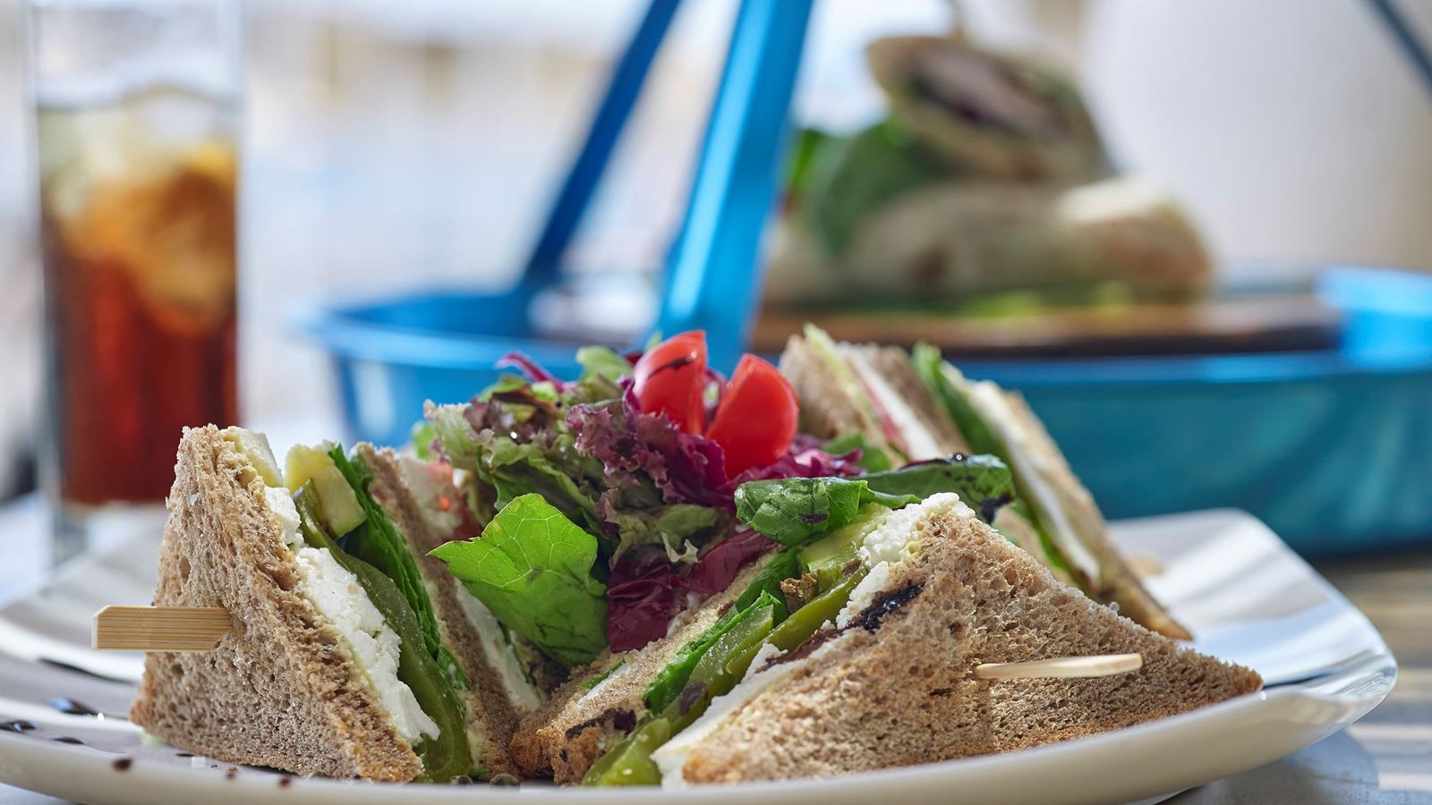 restaurants-ammades-sea-side-restaurant-and-bar