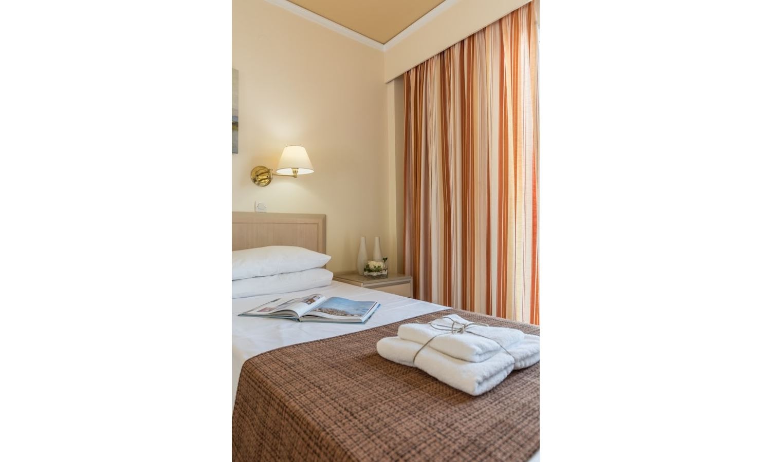 rooms-standard-twin-room-garden-view-balcony-or-terrace