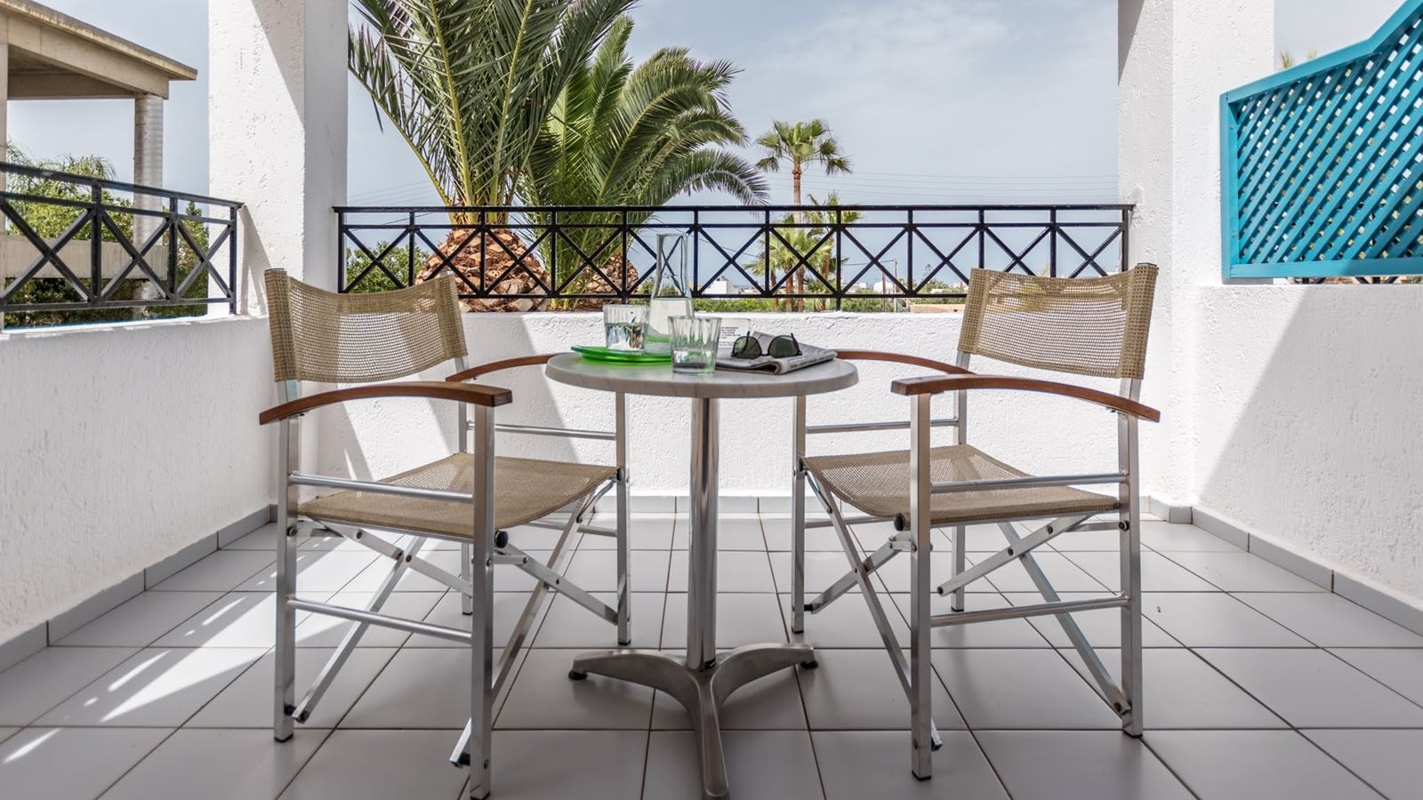 rooms-standard-triple-room-balcony-or-terrace