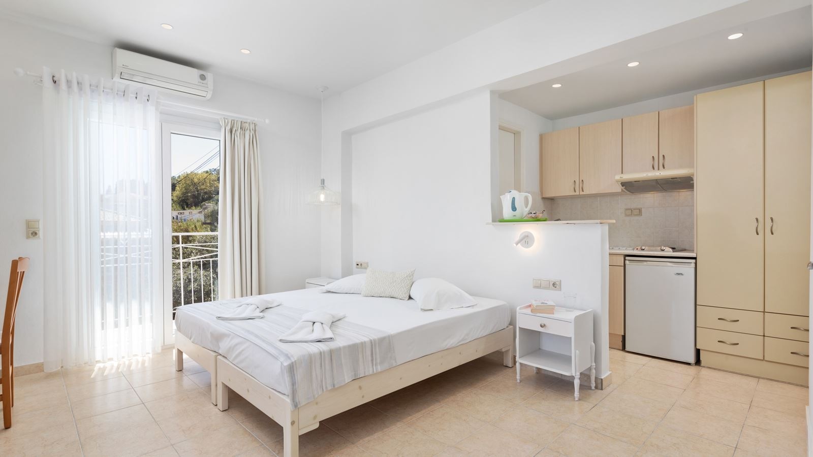 rooms-superior-twindouble-studio-with-sea-view