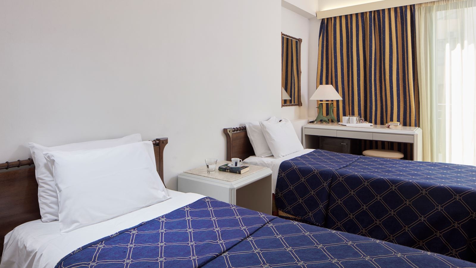 rooms-family-room-standard