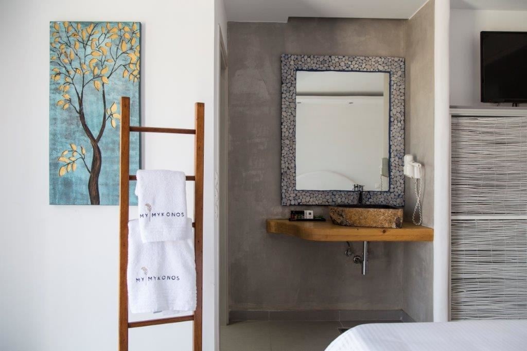 rooms-friends-and-family-room-3-guests