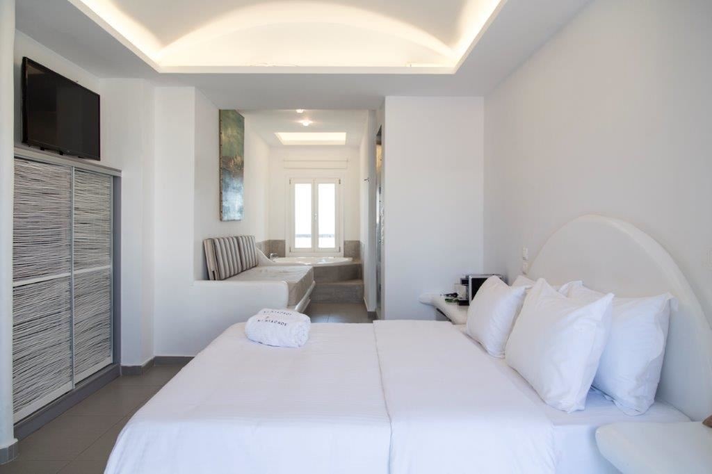 rooms-friends-and-family-room-3-guests