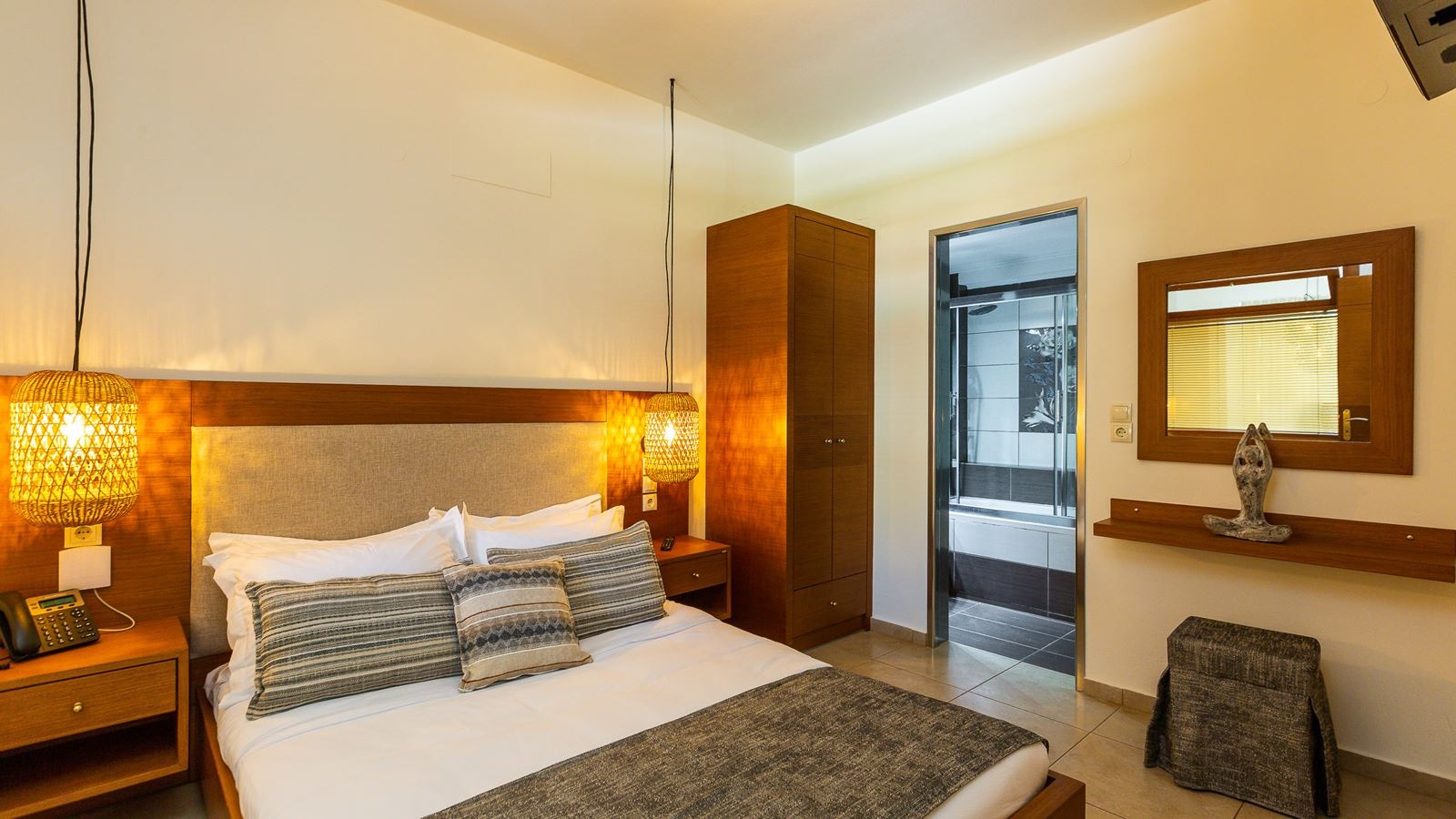 rooms-superior-double-gardenview-balcony-or-terrace