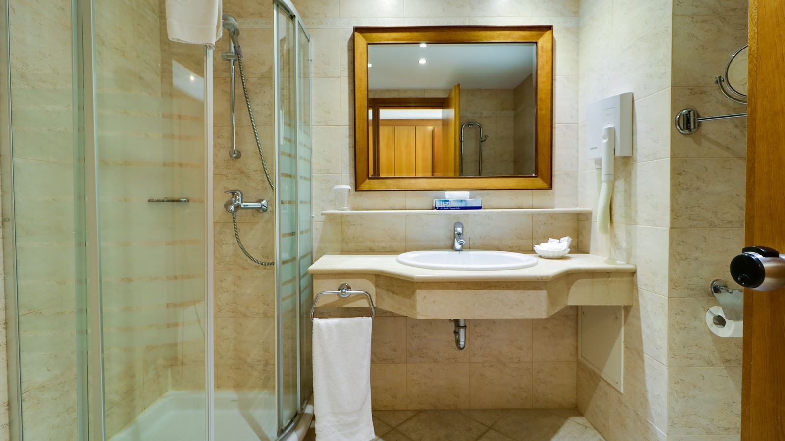 rooms-double-room-sea-view