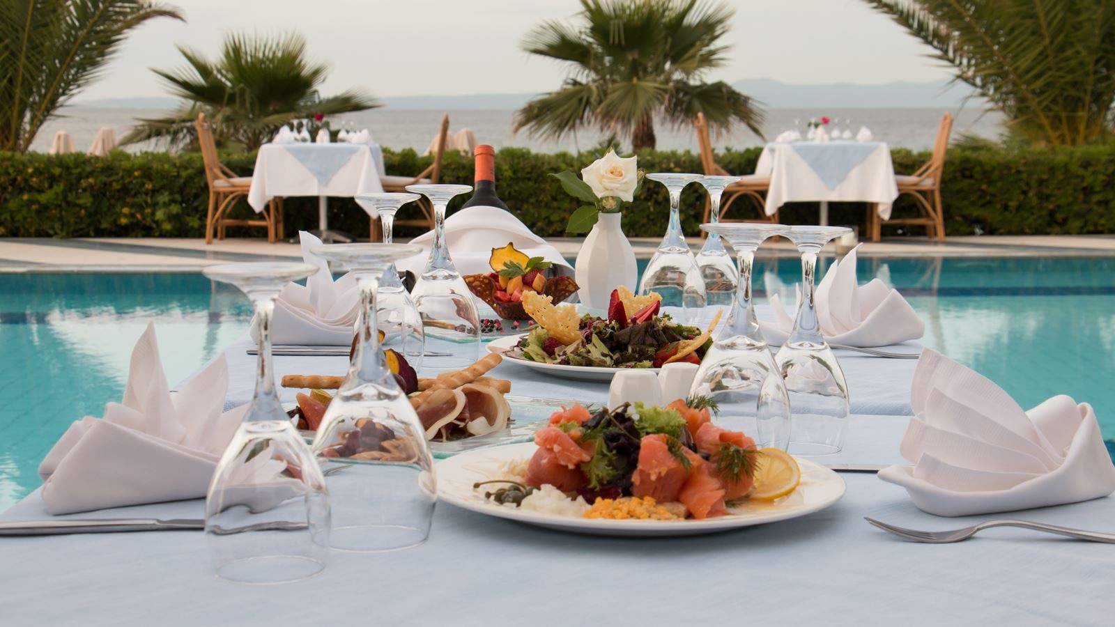 restaurants-mistral-a-la-carte-restaurant