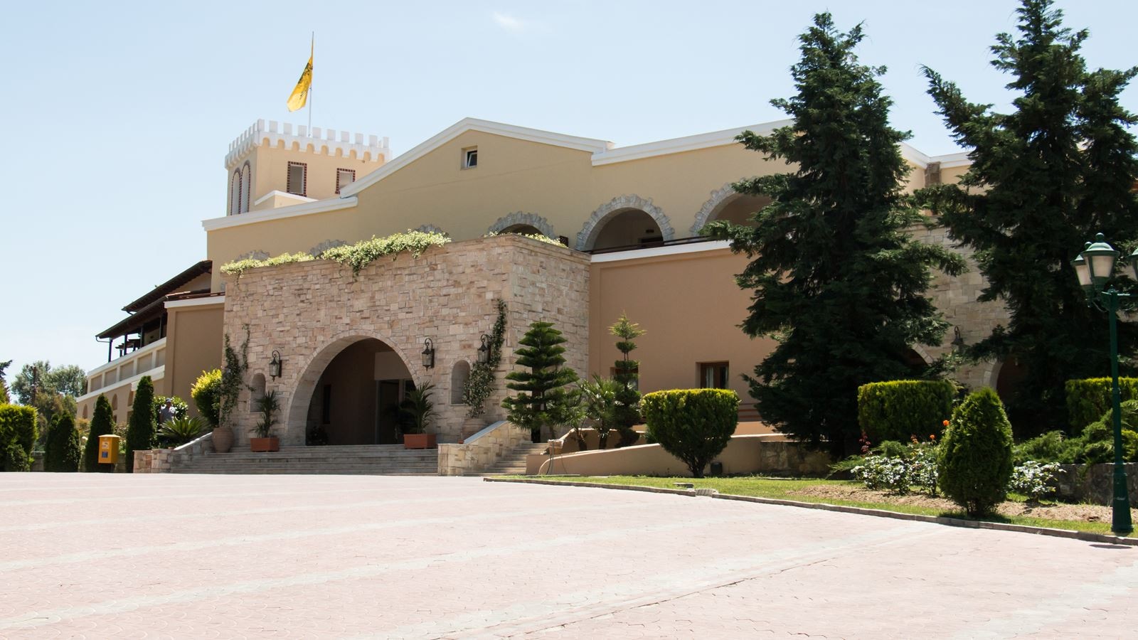 general-main-building