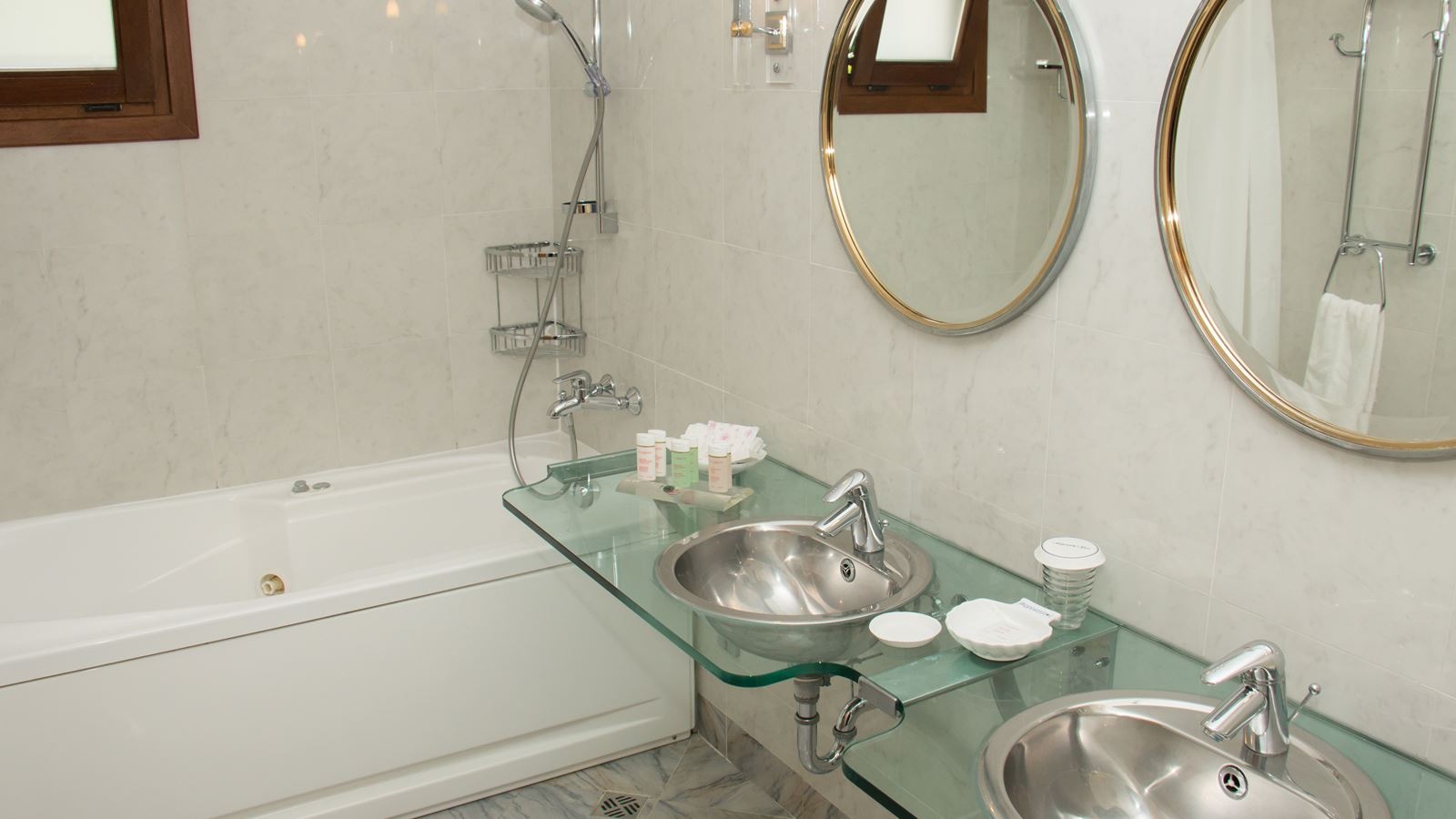 rooms-economy-double-room-street-view