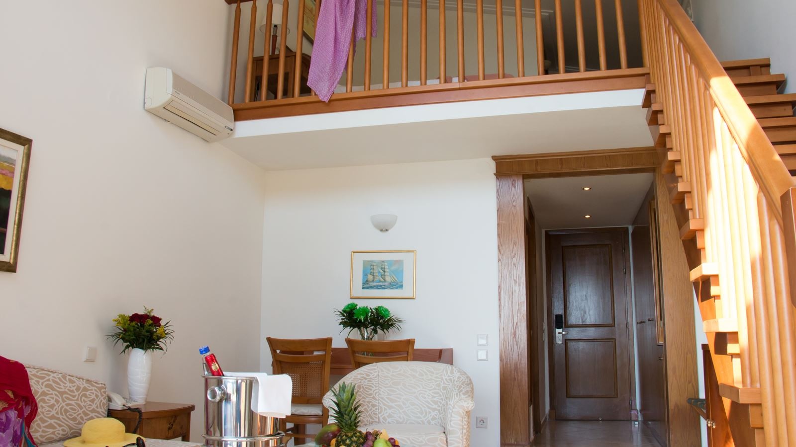 rooms-maisonette-pool-view