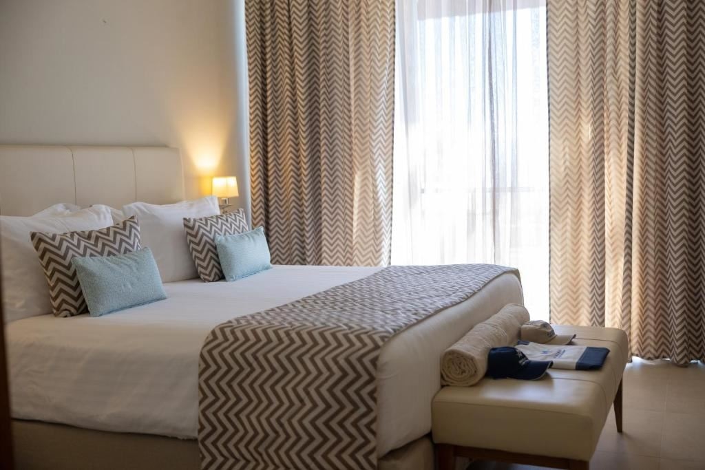 rooms-one-bedroom-suite-private-pool