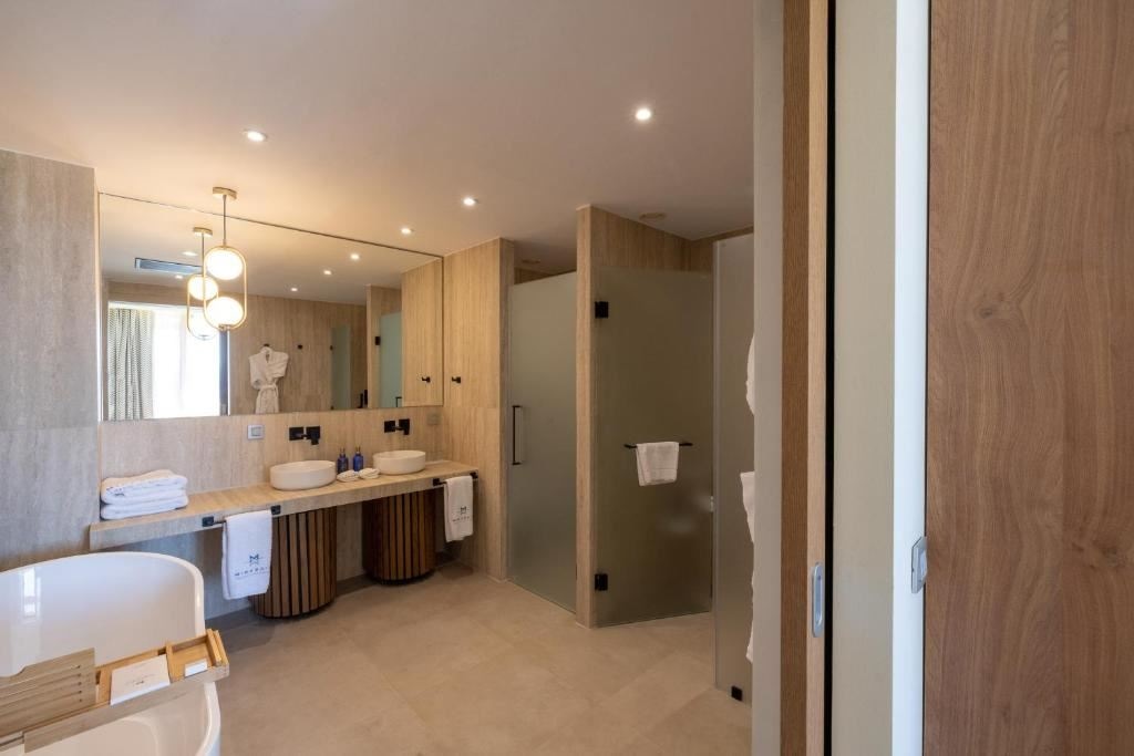 rooms-one-bedroom-suite-private-pool